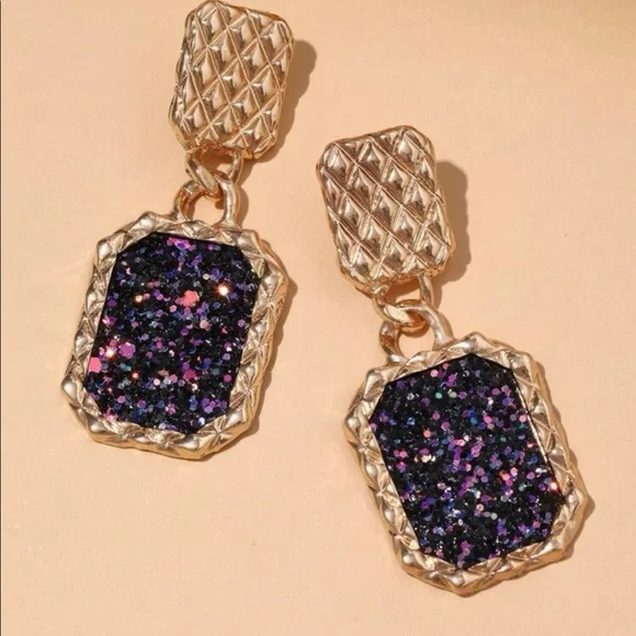 EARRINGS NWOT - Picture 3 of 6